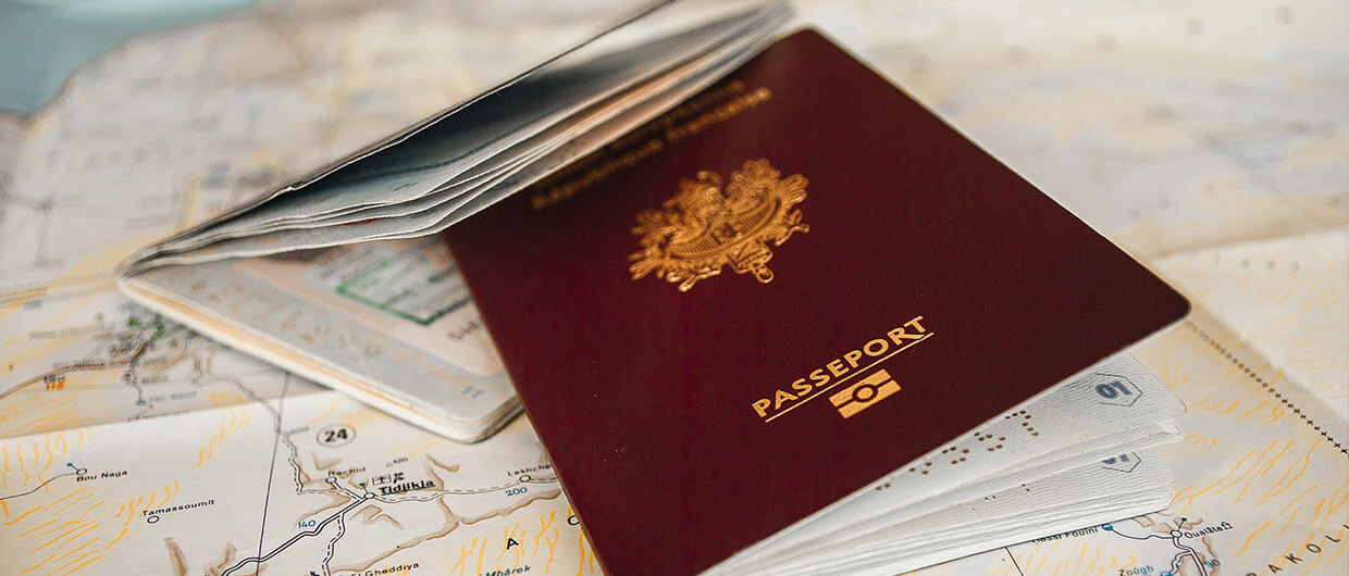 passeports sur une carte